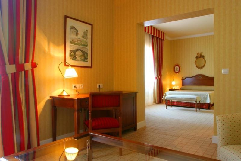 阿尔塞亚佩拉约大酒店 科瓦东加 客房 照片